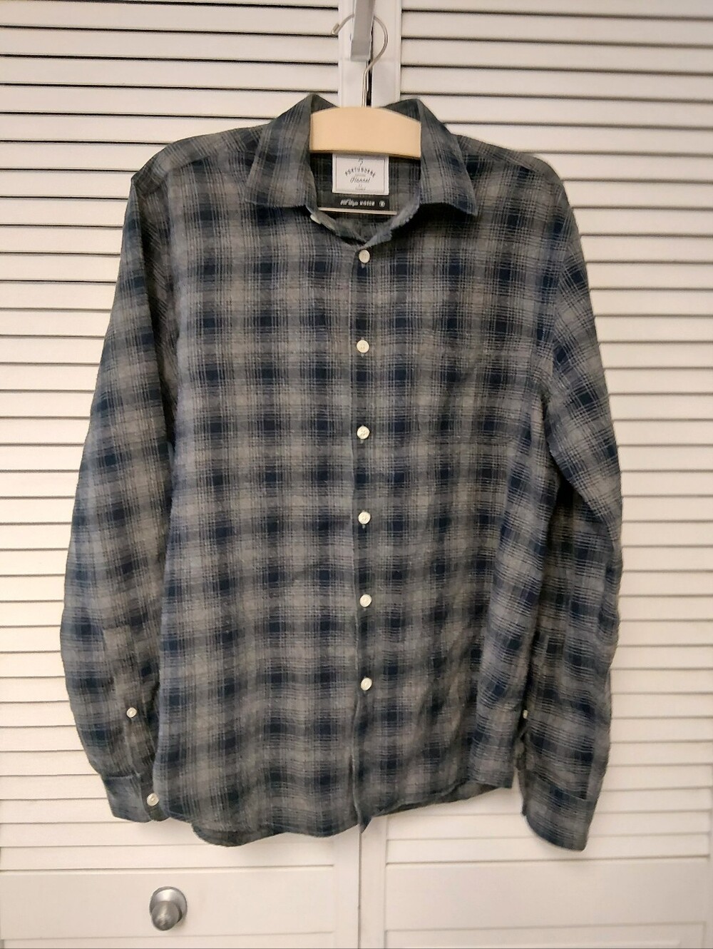 Portuguese Flannel Plaid Button-Up in Blue & Gray